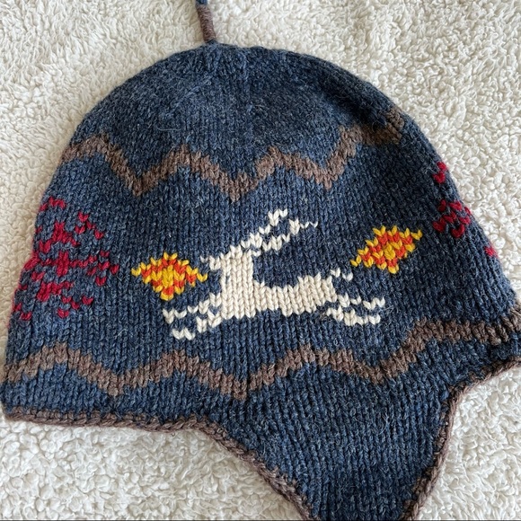 Peruvian reindeer tassel hat wool with felt lining Lake of the Isles - Picture 2 of 5